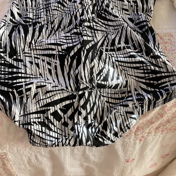 Bathing suit - Picture 4 of 4